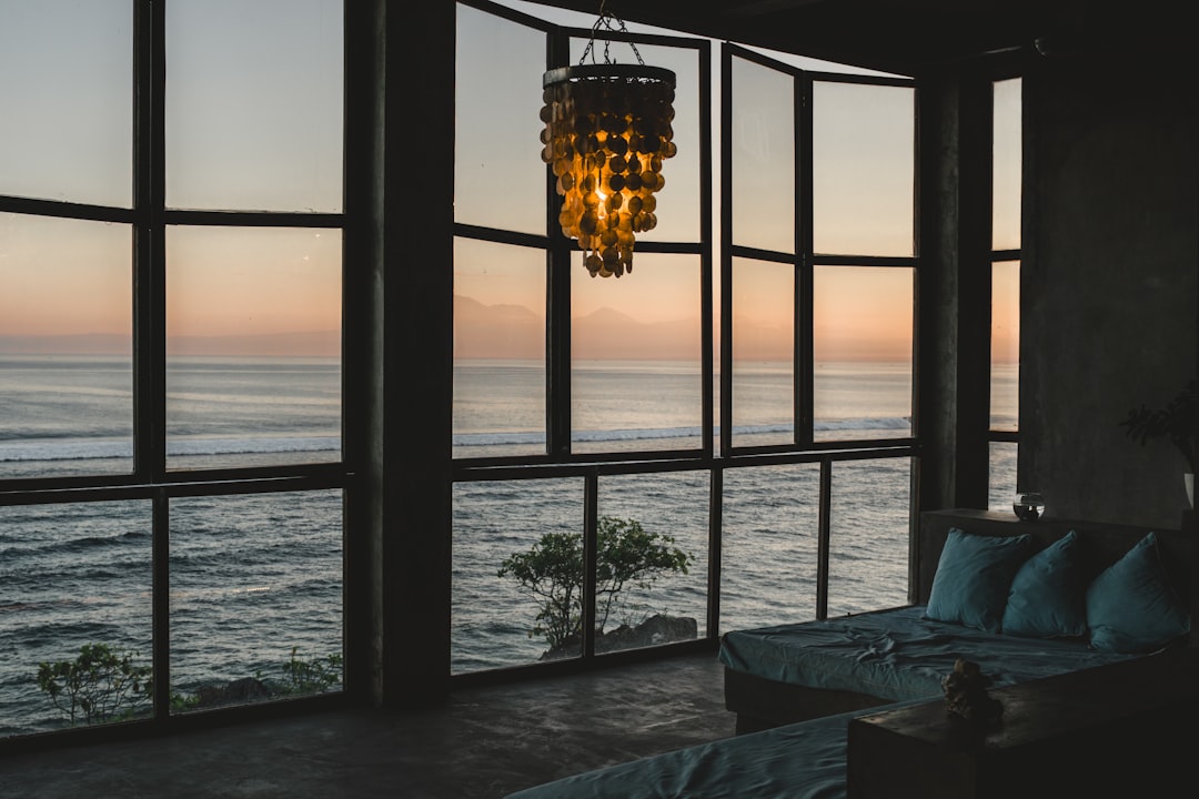 Zomers interieur met koele blauwe tinten. Zomers interieur met koele blauwe tinten.