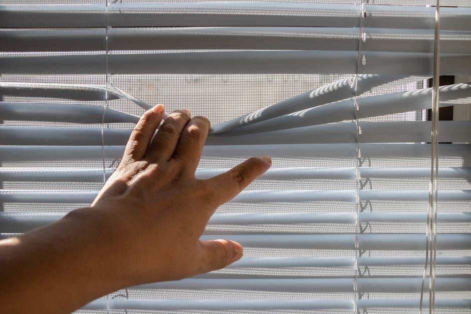 Volledig gesloten jaloezieën die warmte binnenhouden Volledig gesloten jaloezieën die warmte binnenhouden