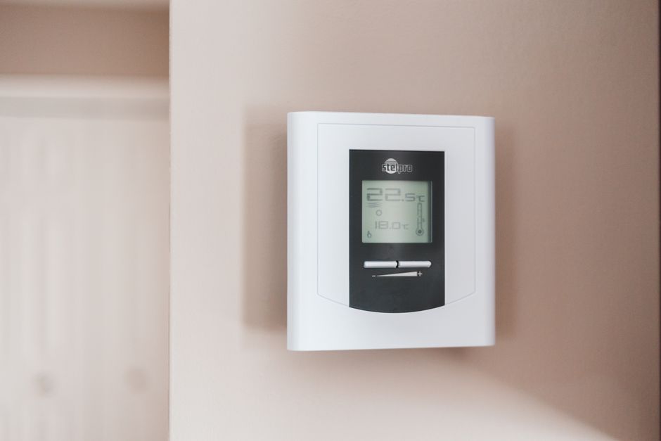 Thermostaat-app voor slimme energiebesparing. Thermostaat-app voor slimme energiebesparing.